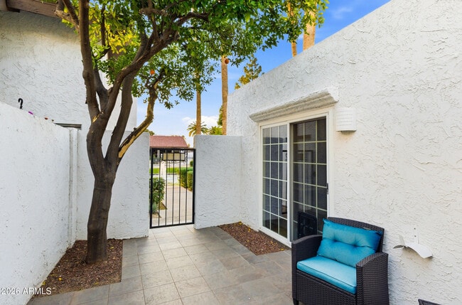 Building Photo - 8756 E Via De La Luna