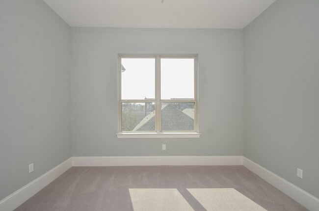 Building Photo - 4609 Nett St