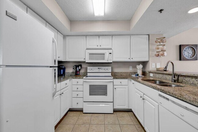 Building Photo - 2506 N Ocean Blvd