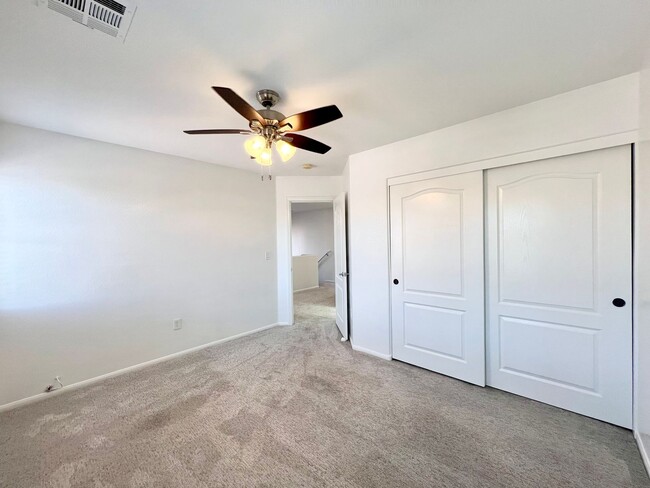 Building Photo - SPACIOUS 4BD/2.5BA HOME IN ALIANTE W/ FRESH PAINT, NEW FLOORING