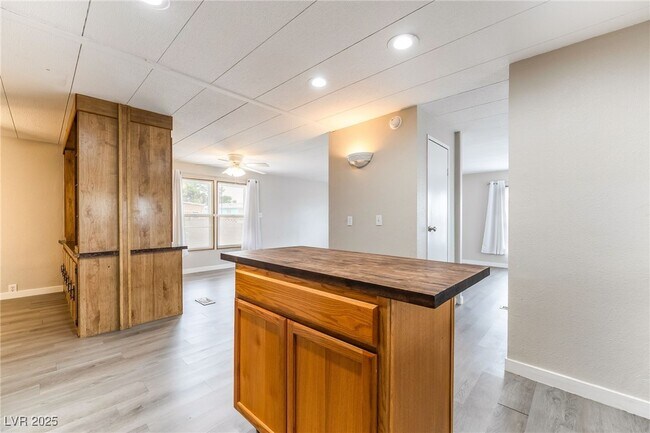 Building Photo - 2847 Mammoth Ct