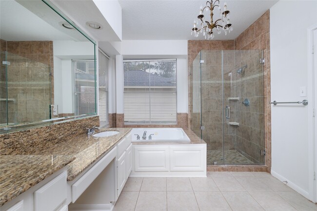 Building Photo - 107 N Sunny Slope Cir