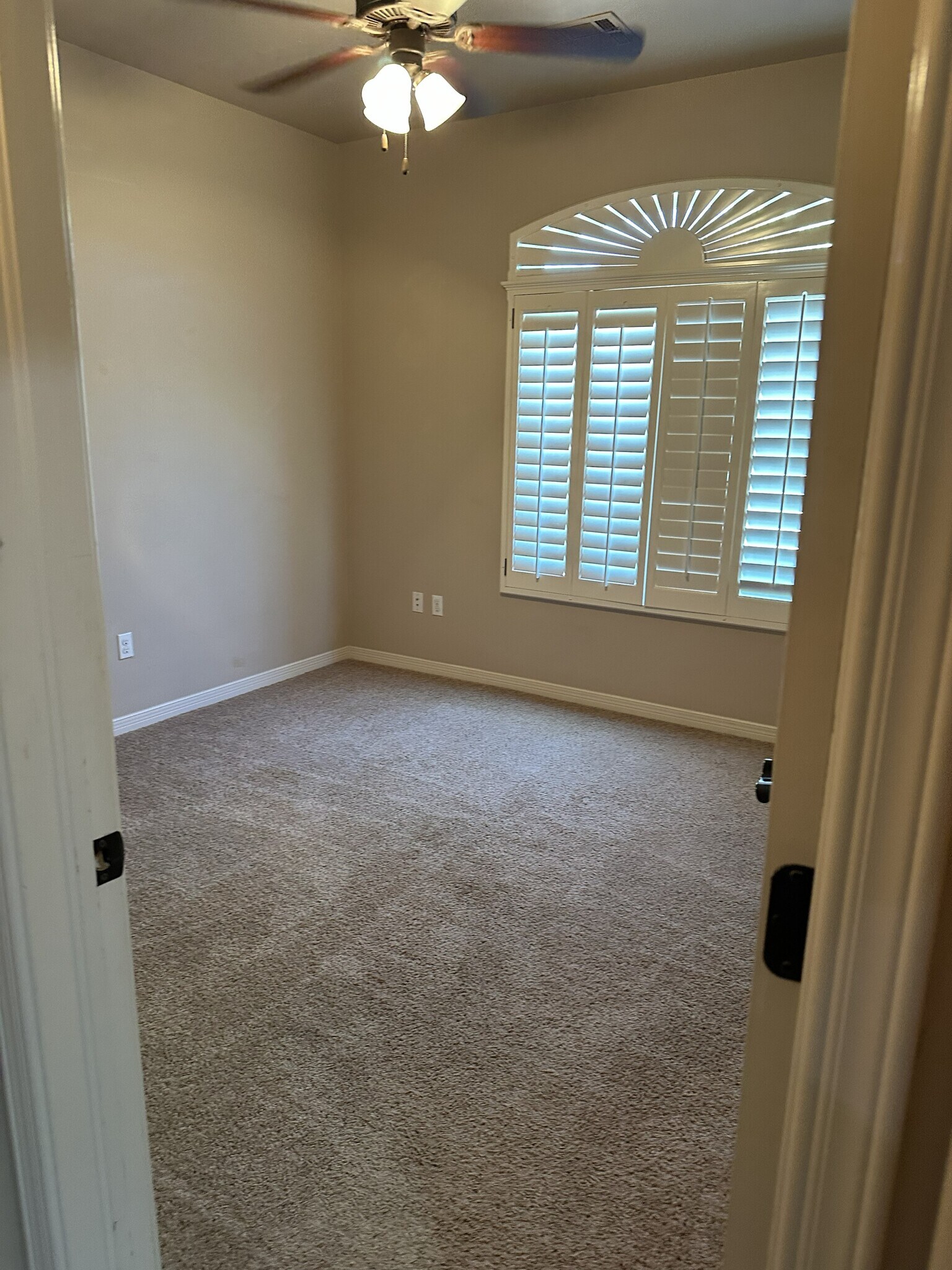 Building Photo - 7470 Sierra Linda Ct