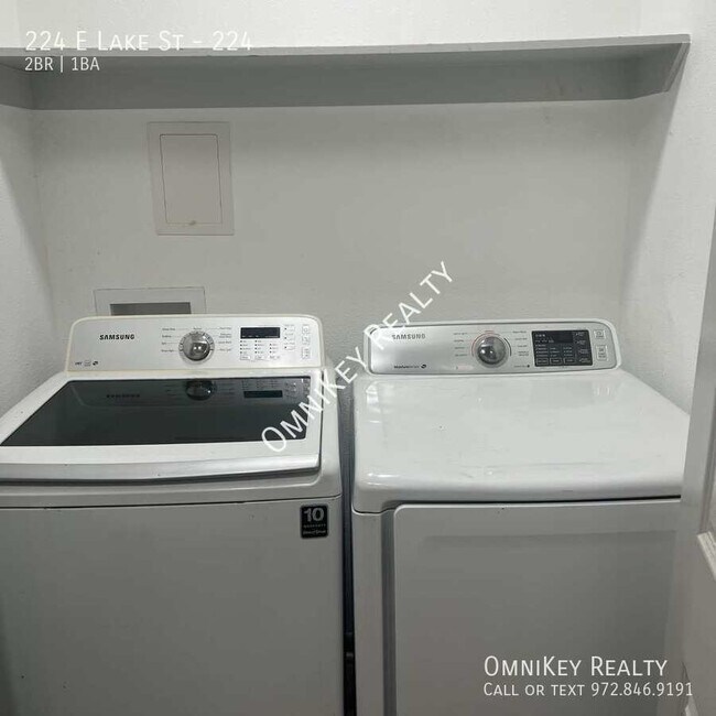 Building Photo - 224 E Lk St