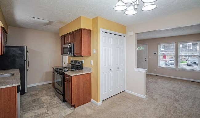 Building Photo - Cozy Home for Rent in Lansing, Michigan — Available Now
