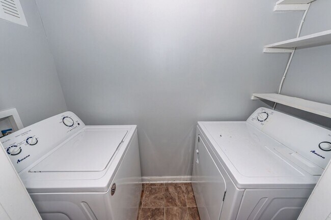 Building Photo - 3 Bedroom 2.5 Bath Condo in Parsonage Point - West Ashley