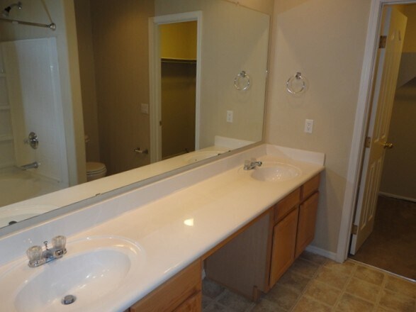 Building Photo - 4056 E Constitution Ct
