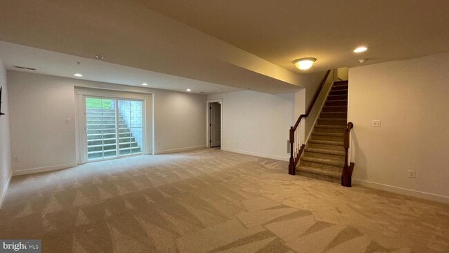 Building Photo - 2309 Harmsworth Dr