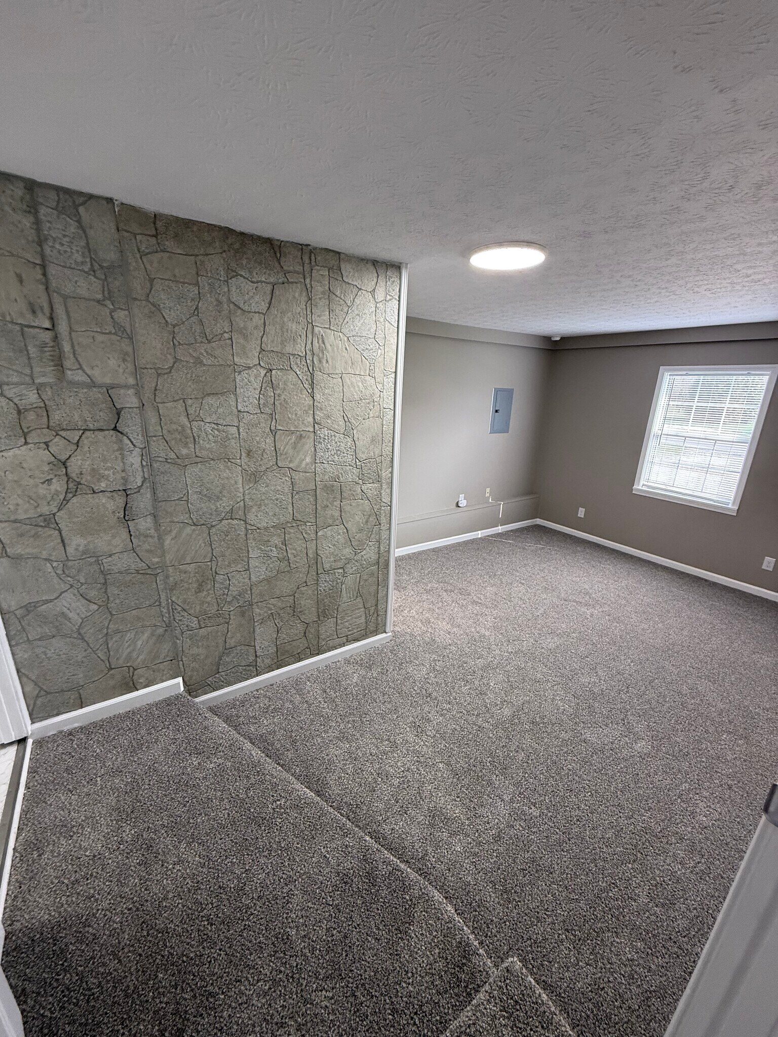 Building Photo - 159 Dry Valley Rd