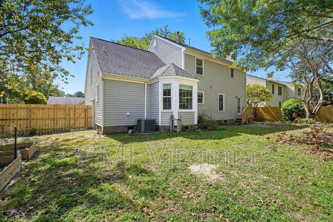 Building Photo - 932 Nugent Dr