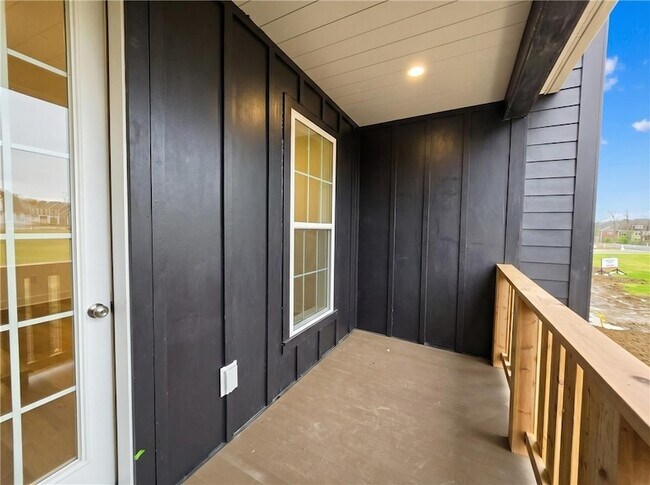 Building Photo - 317 Palisade Wy