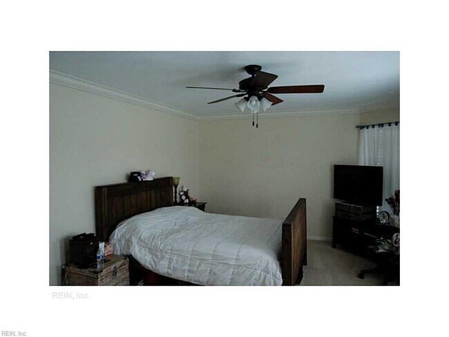 Building Photo - LAKE FRONT CONDO