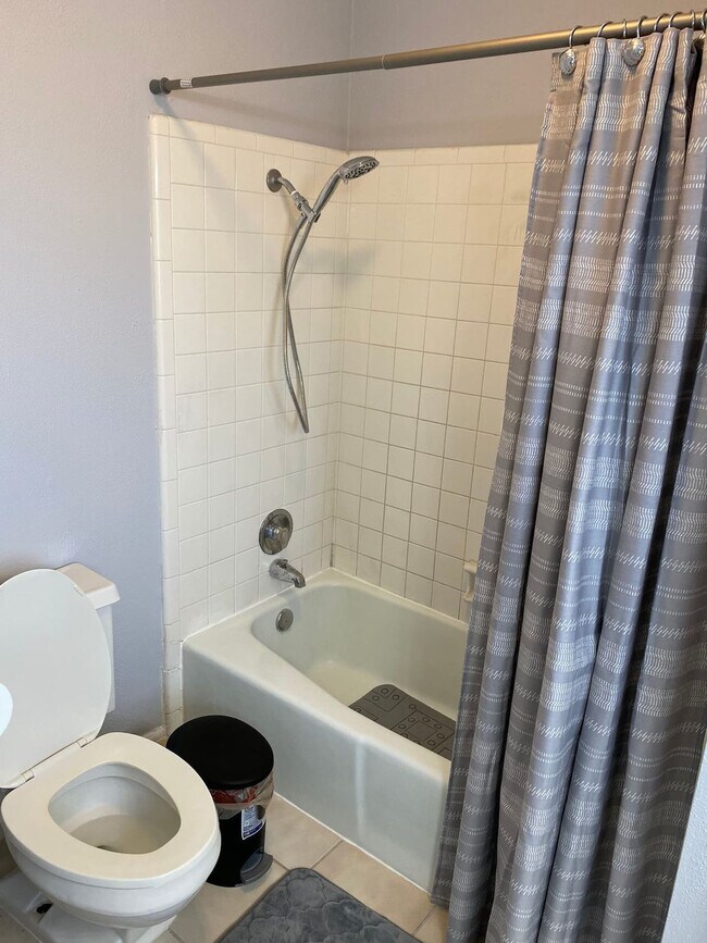 Building Photo - 5013 Wingfoot Ln