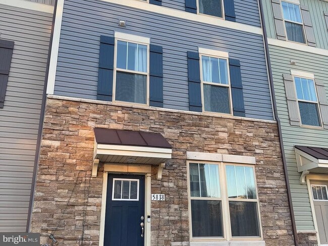 Building Photo - 5818 Imperial Dr