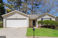 Building Photo - 536 Lakecourt Dr