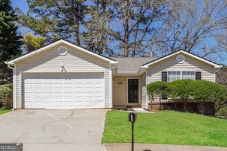 Building Photo - 536 Lakecourt Dr