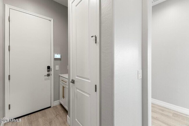 Building Photo - 11086 W Hadley St