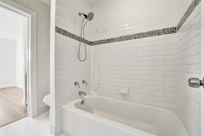 Building Photo - 35 SW 3rd St