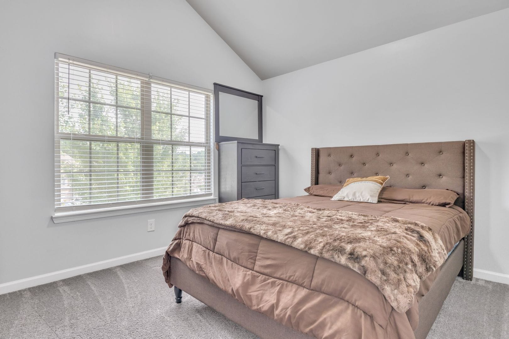 Building Photo - 87 Wedge Wood Way