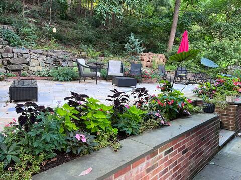 Building Photo - 4872 River Rd