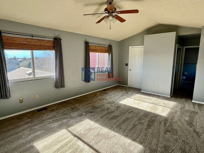 Building Photo - 4730 Cove Ct