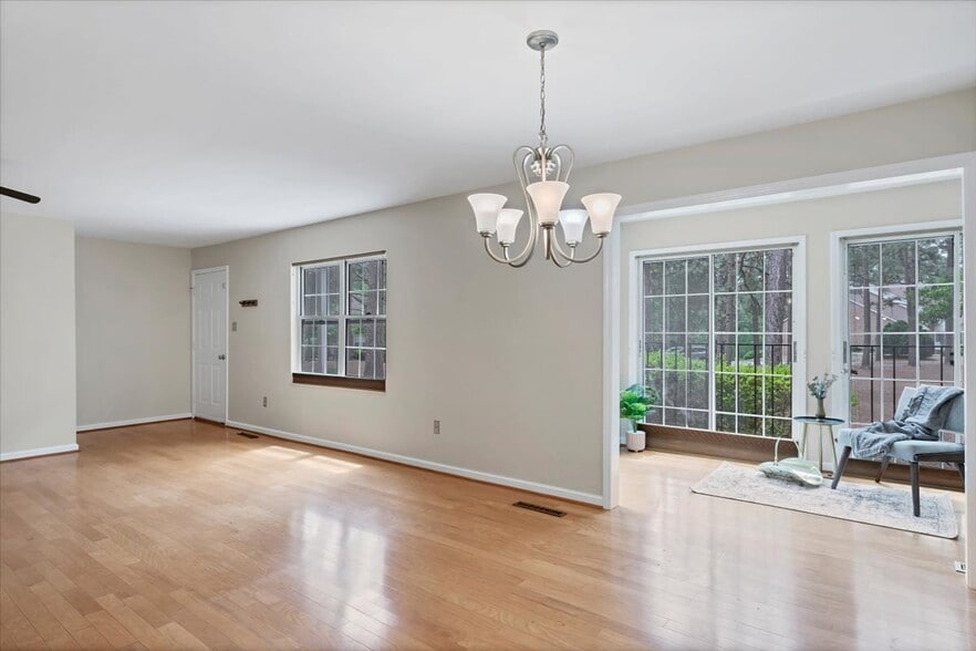 Sunroom to the right - 10 Pinehurst Manor Dr
