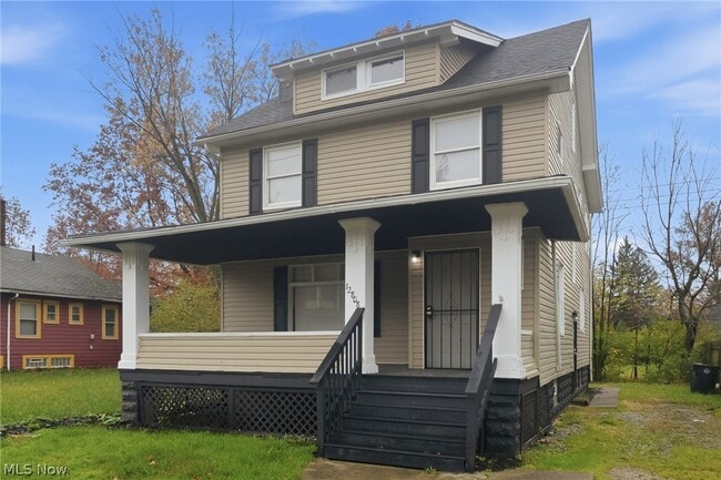 Building Photo - 12808 Beachwood Ave