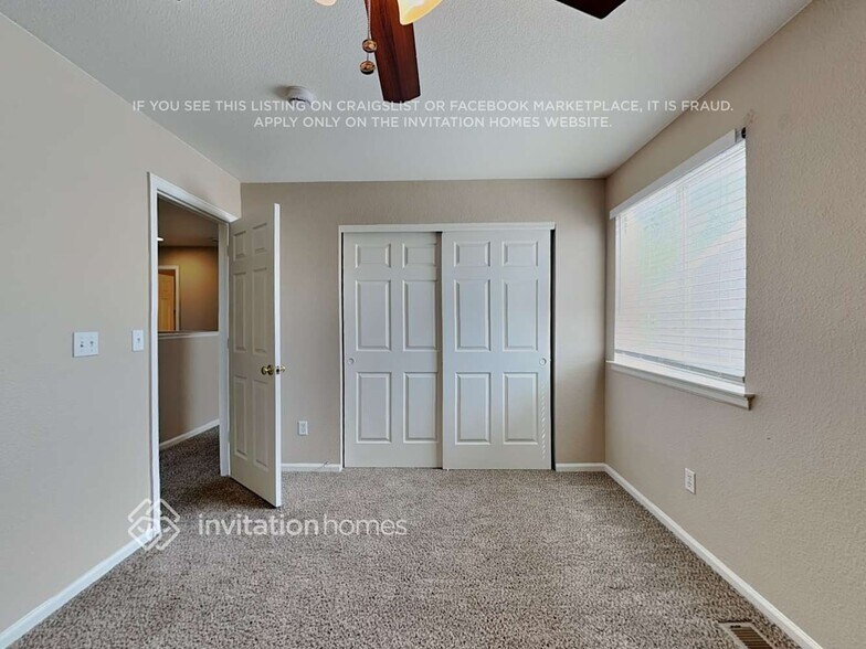 Building Photo - 229 Monares Ln
