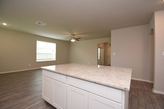 Building Photo - 2128 Port Jackson Dr