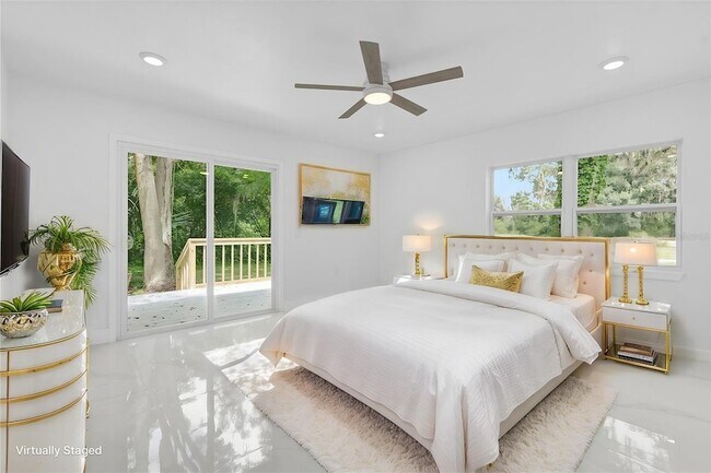 Building Photo - 5851 SE Drew Rd