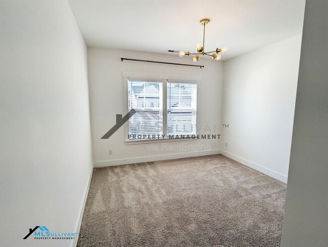 Building Photo - 1100 Fly Catcher Ct