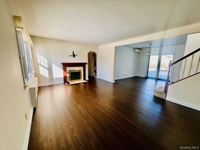 Building Photo - 11 W Glen Ave