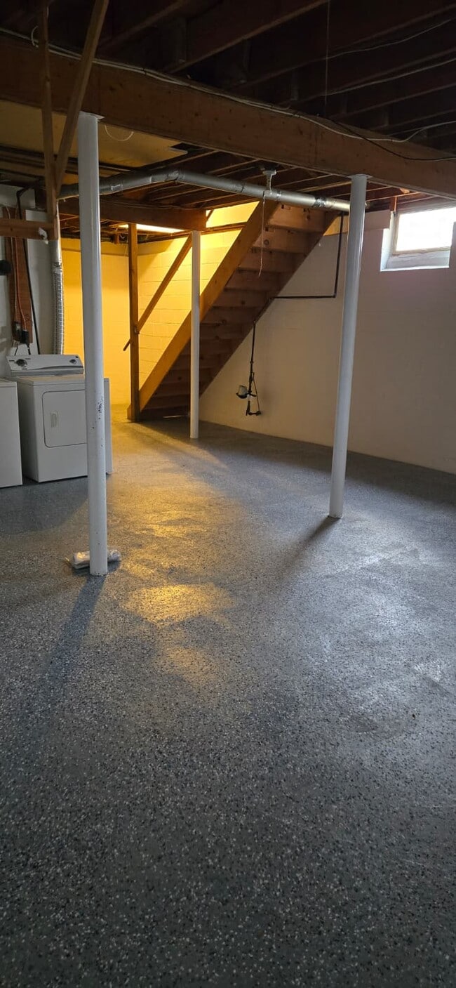 Building Photo - 5 Union St