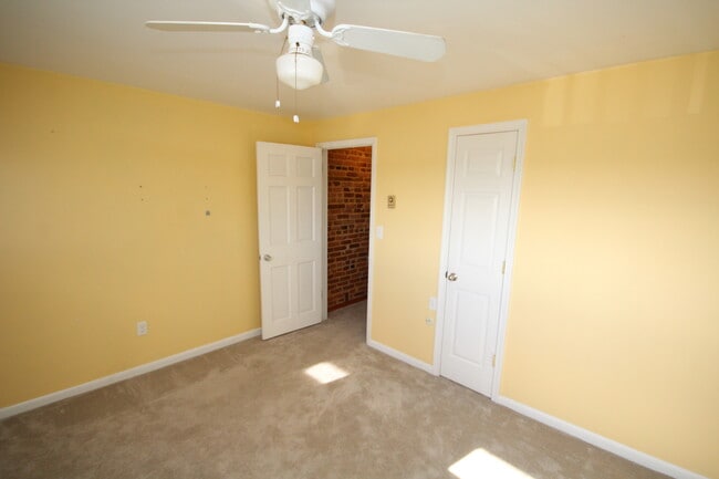 Building Photo - Coming Soon!!  Beautiful, well kept 3 bedr...