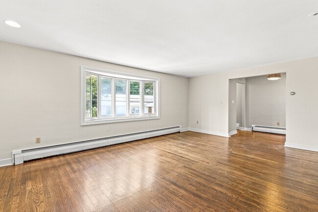 Building Photo - 181 Moss Hill Rd