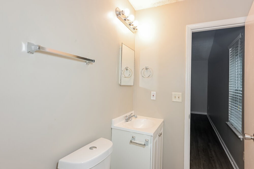 Building Photo - 6052 Creekford Dr