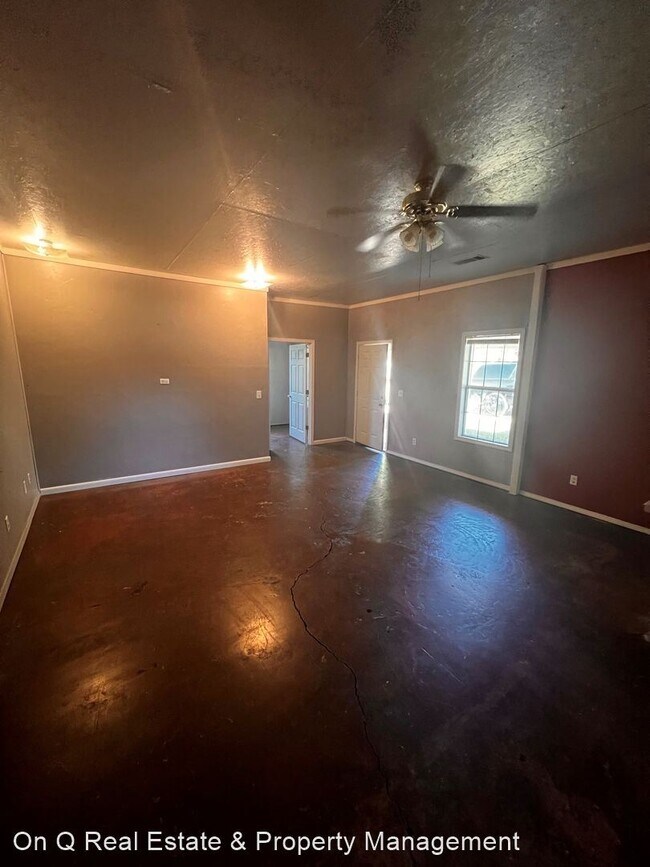 Building Photo - 4 br, 2 bath House - 1306 Barton Lane