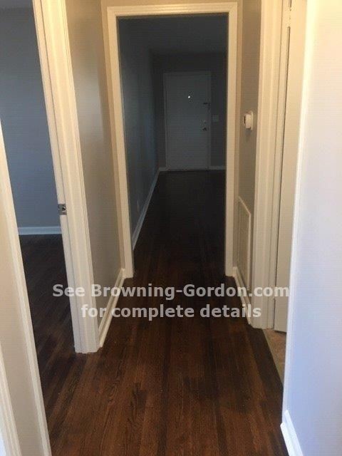 Building Photo - Two Bedroom Duplex in the Belle Meade Area