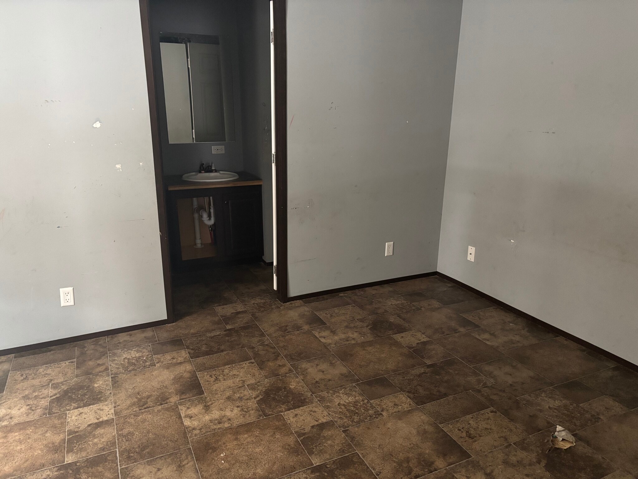 Building Photo - 1045 Conrad Dr