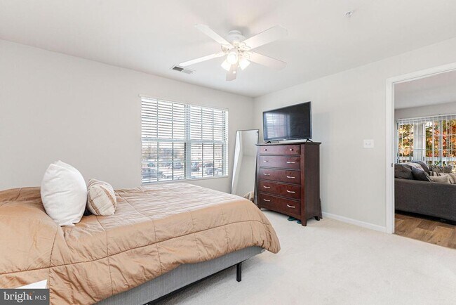 Building Photo - 8091 Lacy Dr