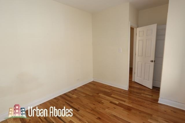 Building Photo - 625 W Cornelia Ave