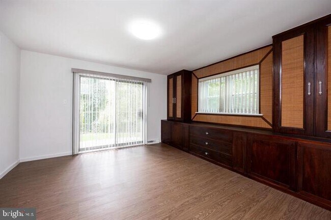 Building Photo - 1226 Fleetwood Rd