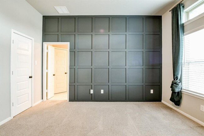 Building Photo - 5504 Evanston Ln