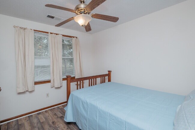 Building Photo - Fully Furnished Charleston Rental Near Folly Beach – Utilities Included | $3,100/Month