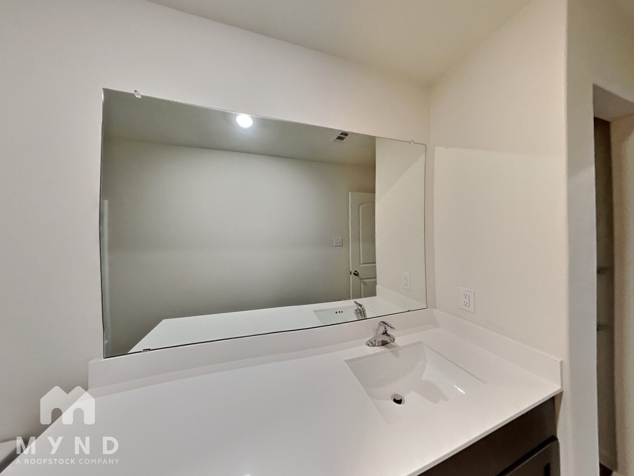 Building Photo - 732 Keeneland Dr