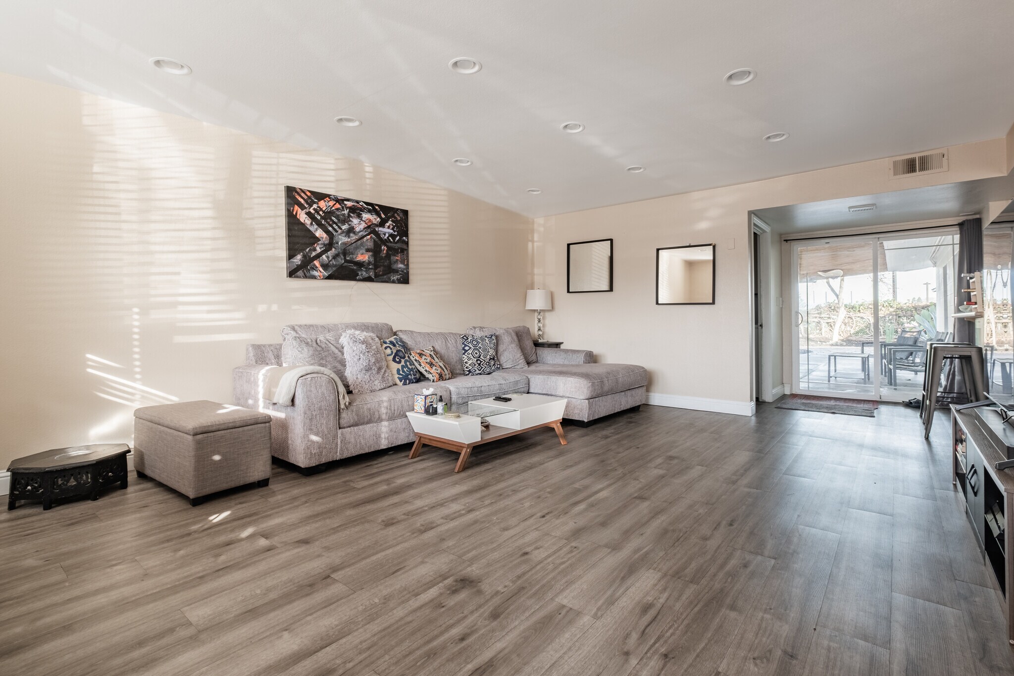 Building Photo - 5521 27th Ave