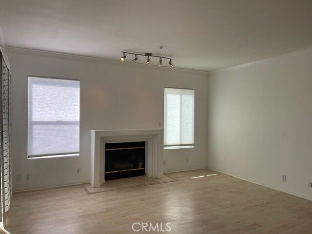 Building Photo - 4426 Ventura Canyon Ave