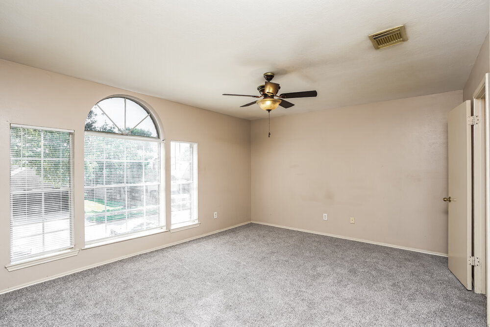 Building Photo - 8710 High Mountain Dr