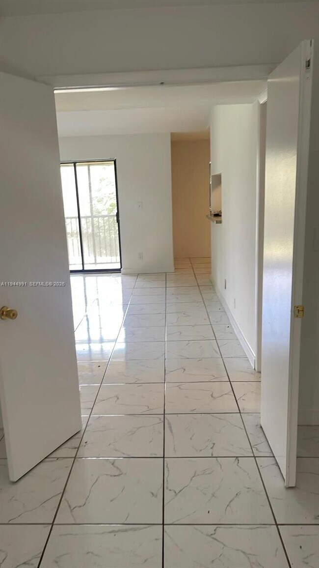 Building Photo - 3976 NW 87th Ave