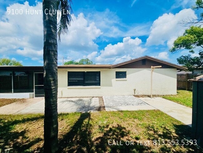 Building Photo - 9100 Hunt Club Ln